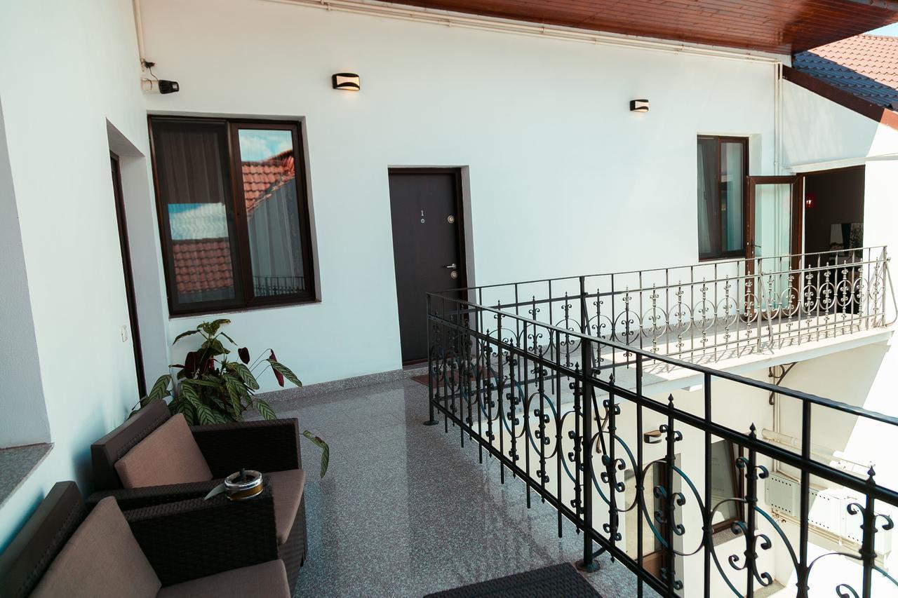 Hotel Elegant House Făgăraş Exteriér fotografie